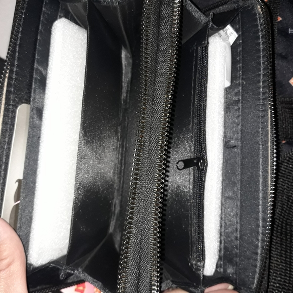 Sold - Picture 3 of 5